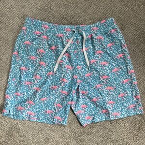 Chubbies Swim Trunks Shorts Mens Large Blue Pink Flamingo Print 7 Inseam Mesh